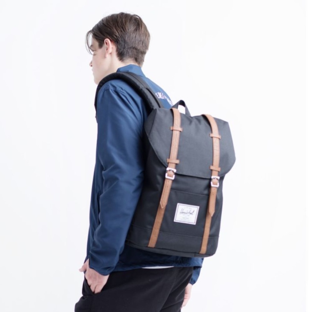 Herschel Retreat Backpack in Raven Crosshatch - Picture 5 of 9